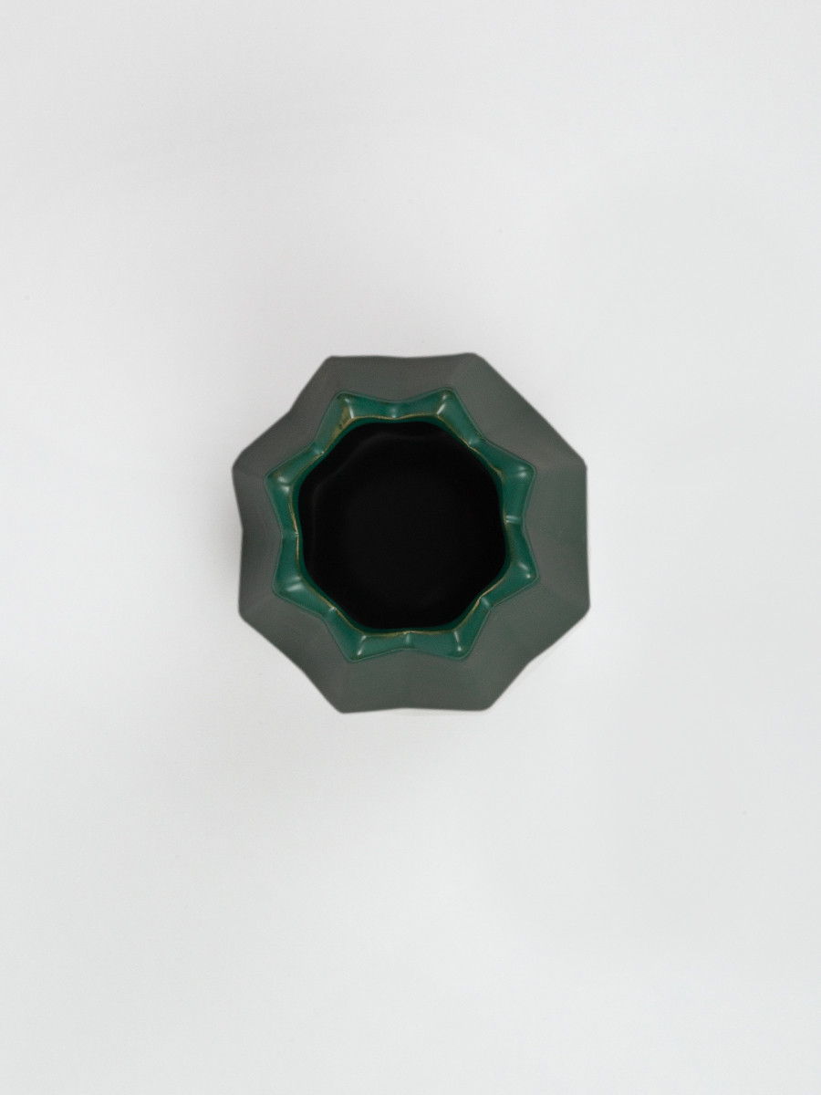 Ваза керамическая настольная VM-819M1 зелёный